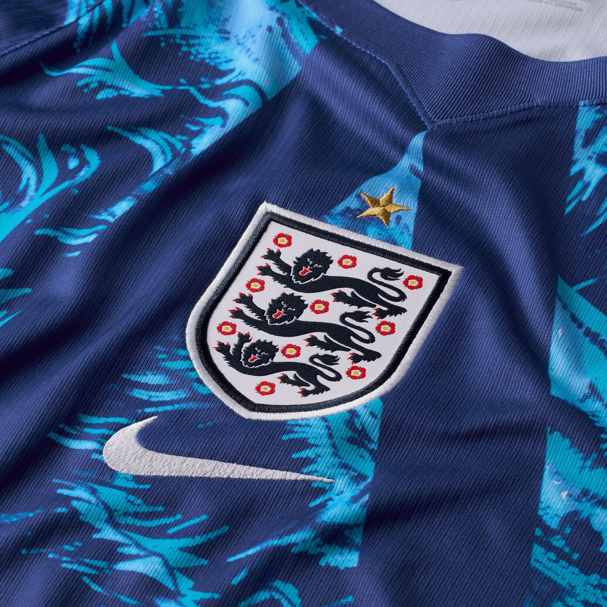 England Nike Stadium Goalkeeper Shirt 2026 - Womens